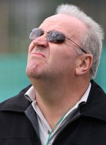 Umpire Hair quits