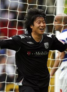 Kim Do Hoen celeb QPR v West Brom