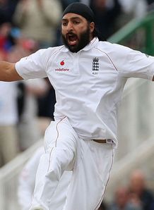 Monty Panesar celeb England v New Zealand 2nd Test Old Trafford