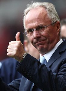 Sven Goran Eriksson thumbs up to fans Liverpool v Manchester City
