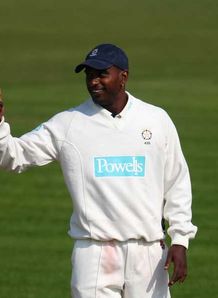 Dimitri Mascarenhas Hampshire thumbs up