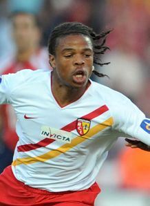 Spurs linked with Remy raid