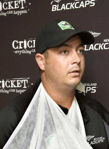 Jesse Ryder New Zealand arm in a sling
