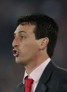 Emery up for Los Che challenge