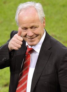 Jakob Kuhn Kobi Kuhn thumbs up Switzerland v Portugal