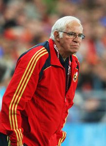 Aragones heading for Fenerbahce