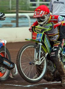 Swindon thump Wolves