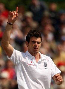 James Anderson England v New Zealand 2nd Test May 08