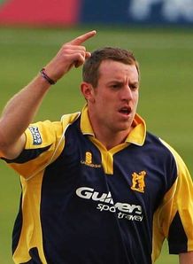 Anyon inks new Bears deal