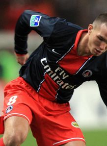 Digard completes Boro move