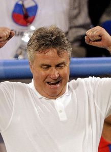 guus hiddink russia celebrate holland euro 2008