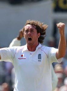 England complete Kiwi rout