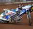 Robins swoop for Stead