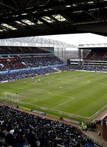 Villa close on Dutch deal