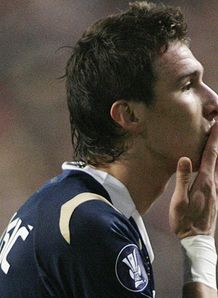 English eyes on Mandzukic