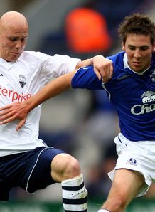 Moyes impressed by Gosling
