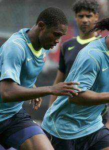 Barca waiting on offers for duo