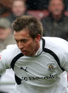 Daggers agree Currie deal