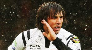 Henson signs Ospreys deal