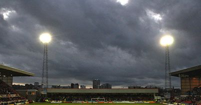 Robins v Brewers clash on