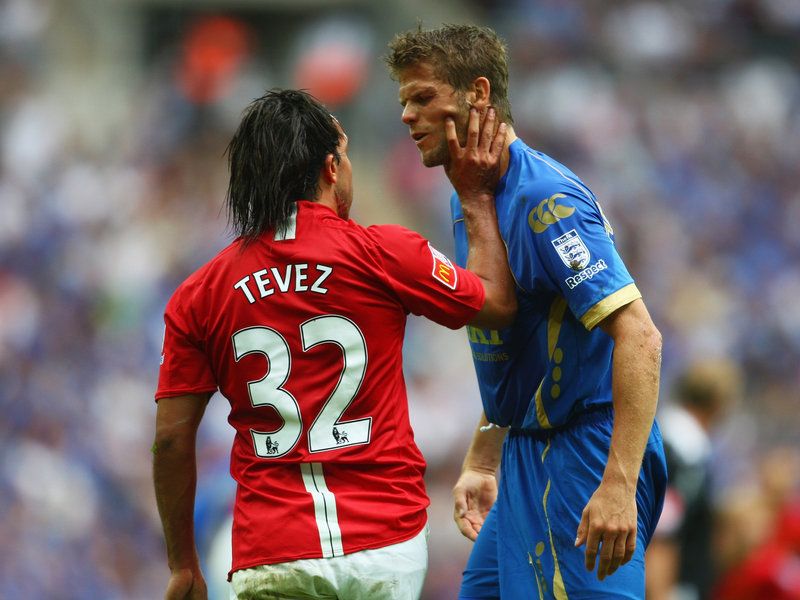 Manchester-United-v-Portsmouth-Carlos-Tevez-H_1101966