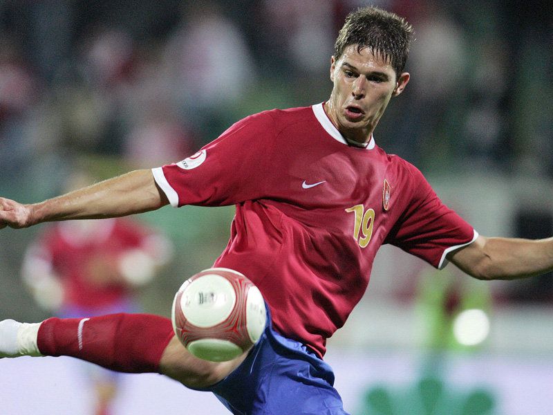 http://img.skysports.com/08/08/800x600/Nicola-Zigic-Serbia-2006_1076765.jpg