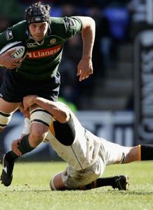Nick Kennedy on the charge for Exiles Nick Kennedy on the charge for Exiles