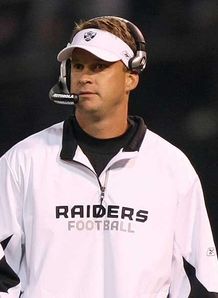 Kiffin fired by Raiders