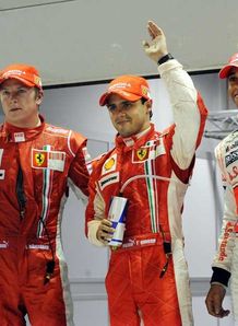 Massa on Singapore pole