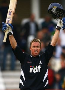 Sussex put Surrey in a spin