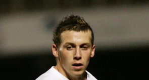 Exeter late show stuns Hatters