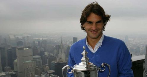 Roger Federer with US Open trophy 9/9/2008