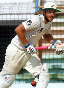 Tigers tamed by Vettori