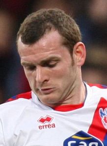 Palace oust Robins in thriller