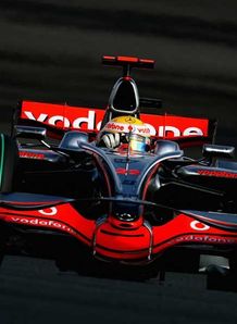 Hamilton takes Fuji pole
