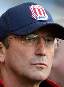 Pulis looks to lift mood
