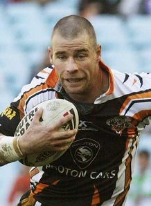 Elford leaves the Giants