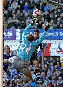 Toon battle for Toffees point