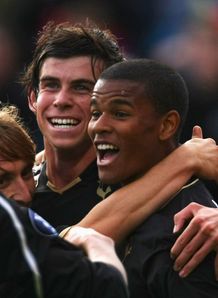 gareth bale fraizer campbell wisla krakow v tottenham