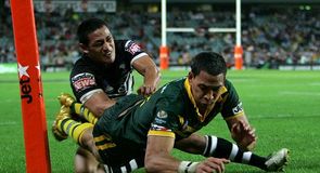 Aussies stay top of the pile