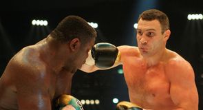 Klitschko v Peter
