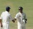 Aussies avoid early loss