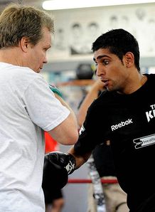 Amir Khan Oisin Fagan Training Sky Box Office
