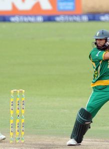 South Africa v Bangladesh 2nd ODI - Hashim Amla batting