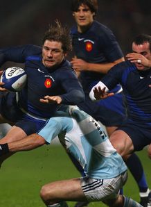 France beat 14-man Islanders France beat 14-man Islanders