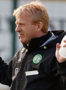 Lawwell promises to back Strachan