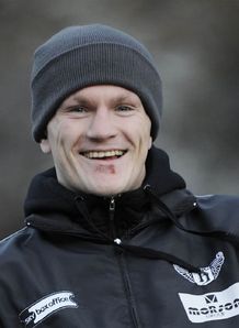 Hatton smiles800