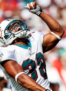 Cobbs blow for Dolphins