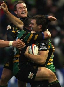 Saints storm into semis