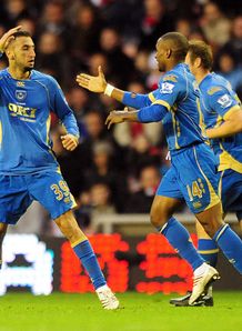 Defoe penalty stuns Black Cats